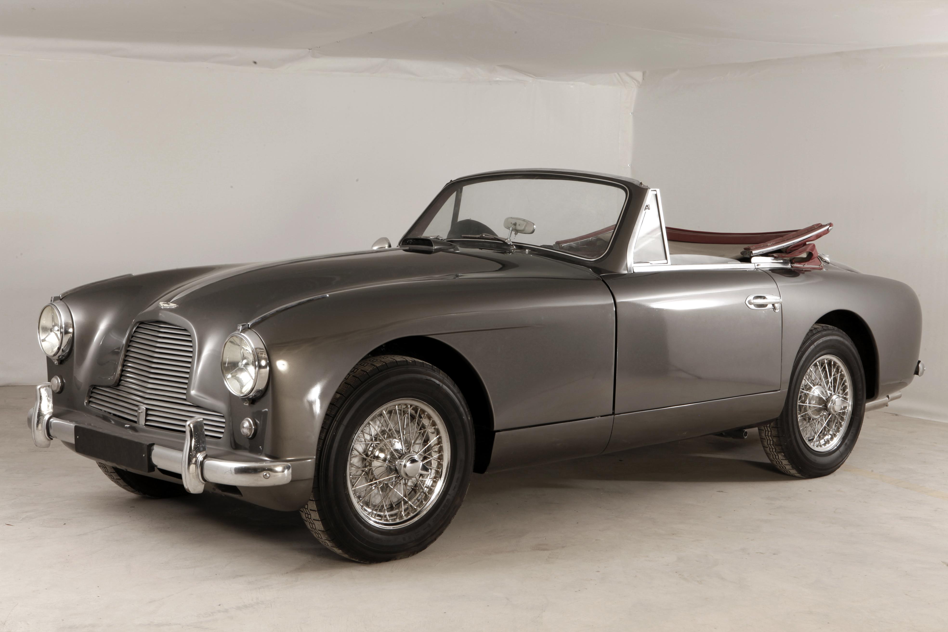 Name the Alfred Hitchcock horror movie that features an Aston Martin DB2/4